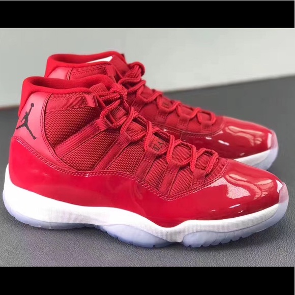 AIR JORDANS 11 GYM RED - Picture 1 of 3